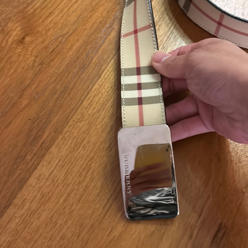 Authentic Burberry men’s belt